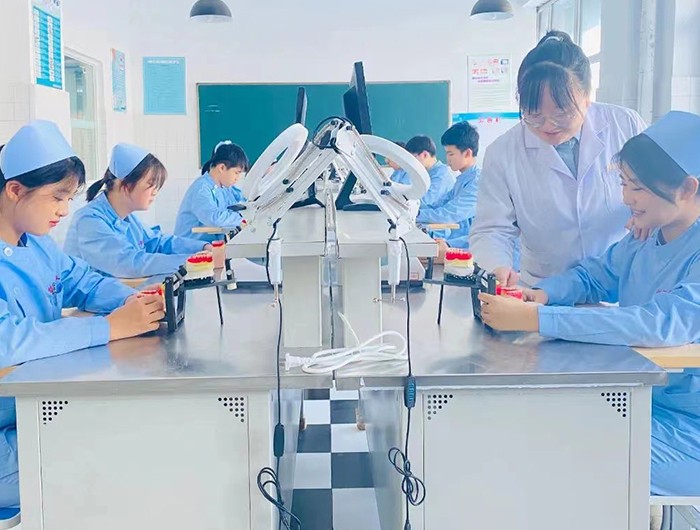 哈尔滨口腔-实训室
